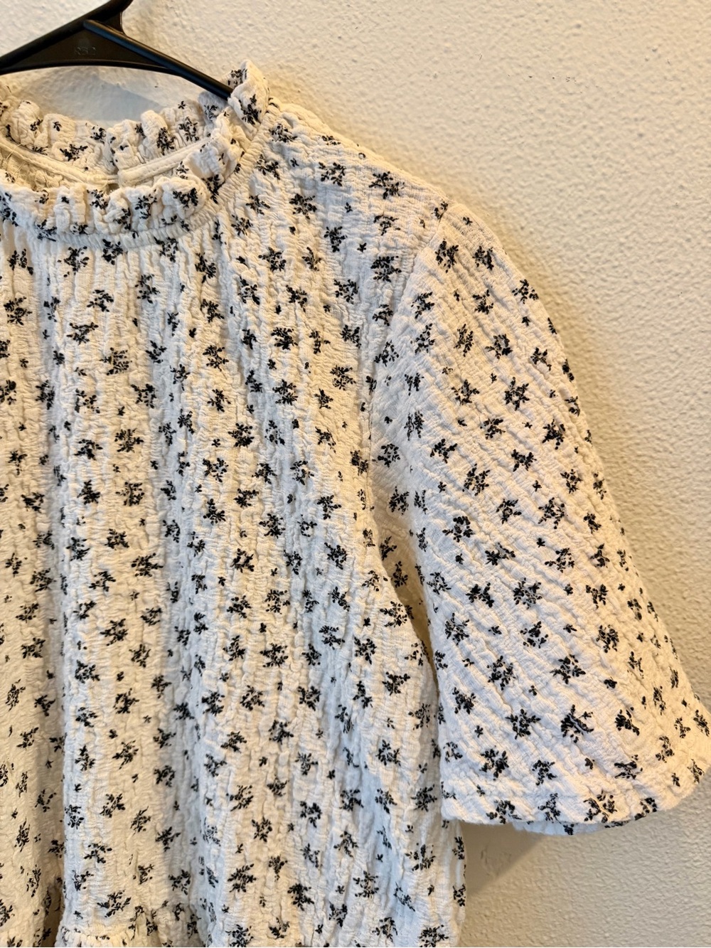 Roolee Ruffled Blouse Size S - Picture 2 of 4